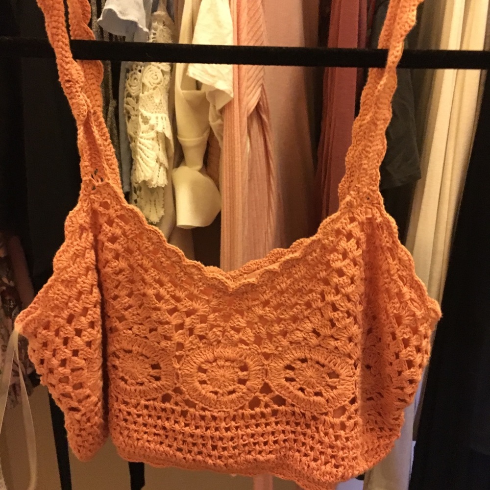 New crochet pink crop top